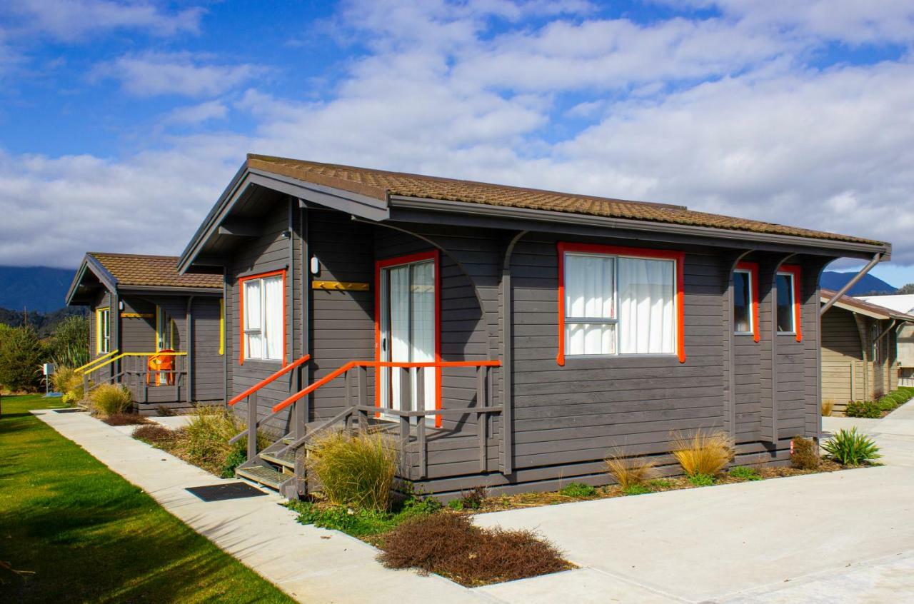 Little Wanganui Hotel Luaran gambar